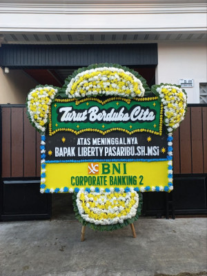 Papan Bunga Duka di Cipinang